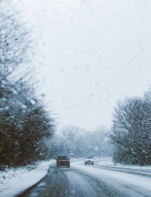 Auto braukšana ziemā - nomaini attieksmi, ne tikai riepas!
